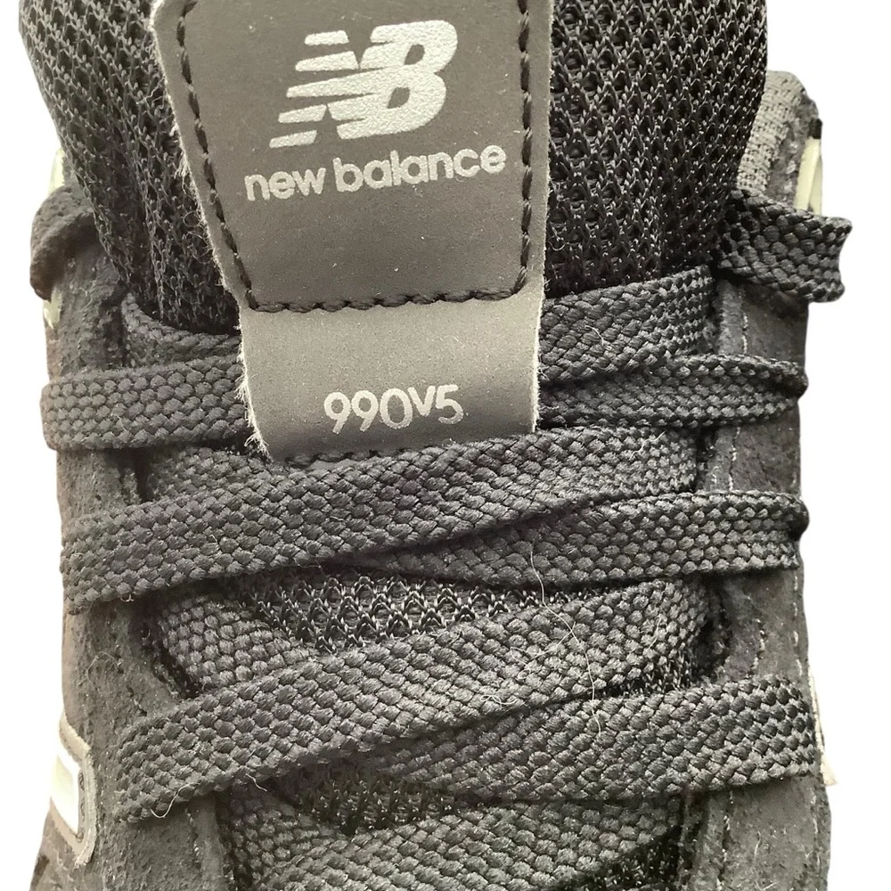 New Balance Black Sneakers Mesh Upper Athletic Design 990v5 size 4‎